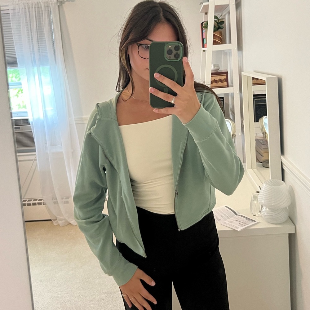 Gilly Hicks cropped athletic zip up.